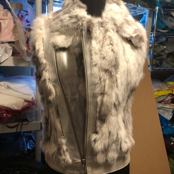 Cache Metallic Leather Fur Vest Diagonal Zipper $278 NWT New Gray Black White - Picture 7 of 9